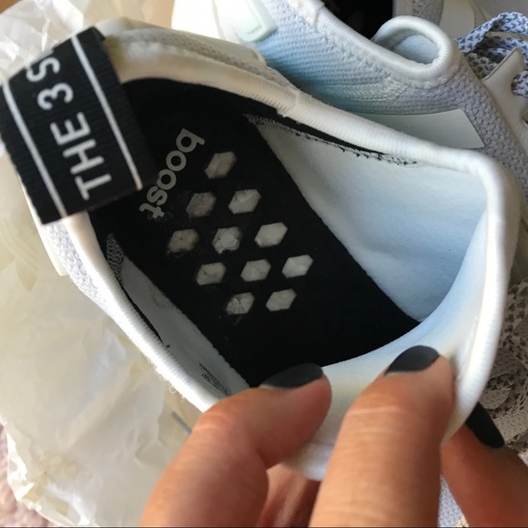 ADIDAS NMD R1 J •BRIGHT CYAN SZ 6.5 kids - Picture 5 of 10